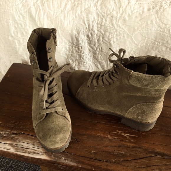 NWOB Crown Vintage Suede Bootie